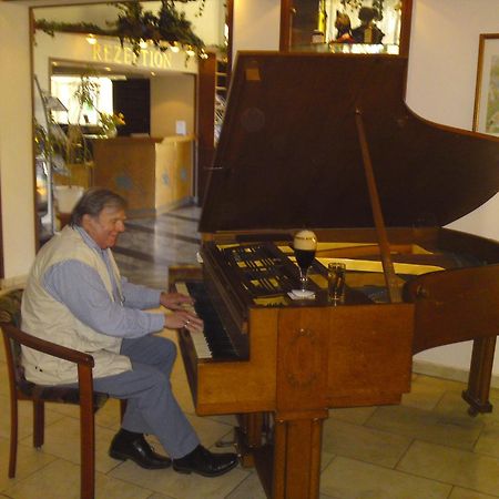 Hotel Reifenstein Kleinbartloff Kültér fotó